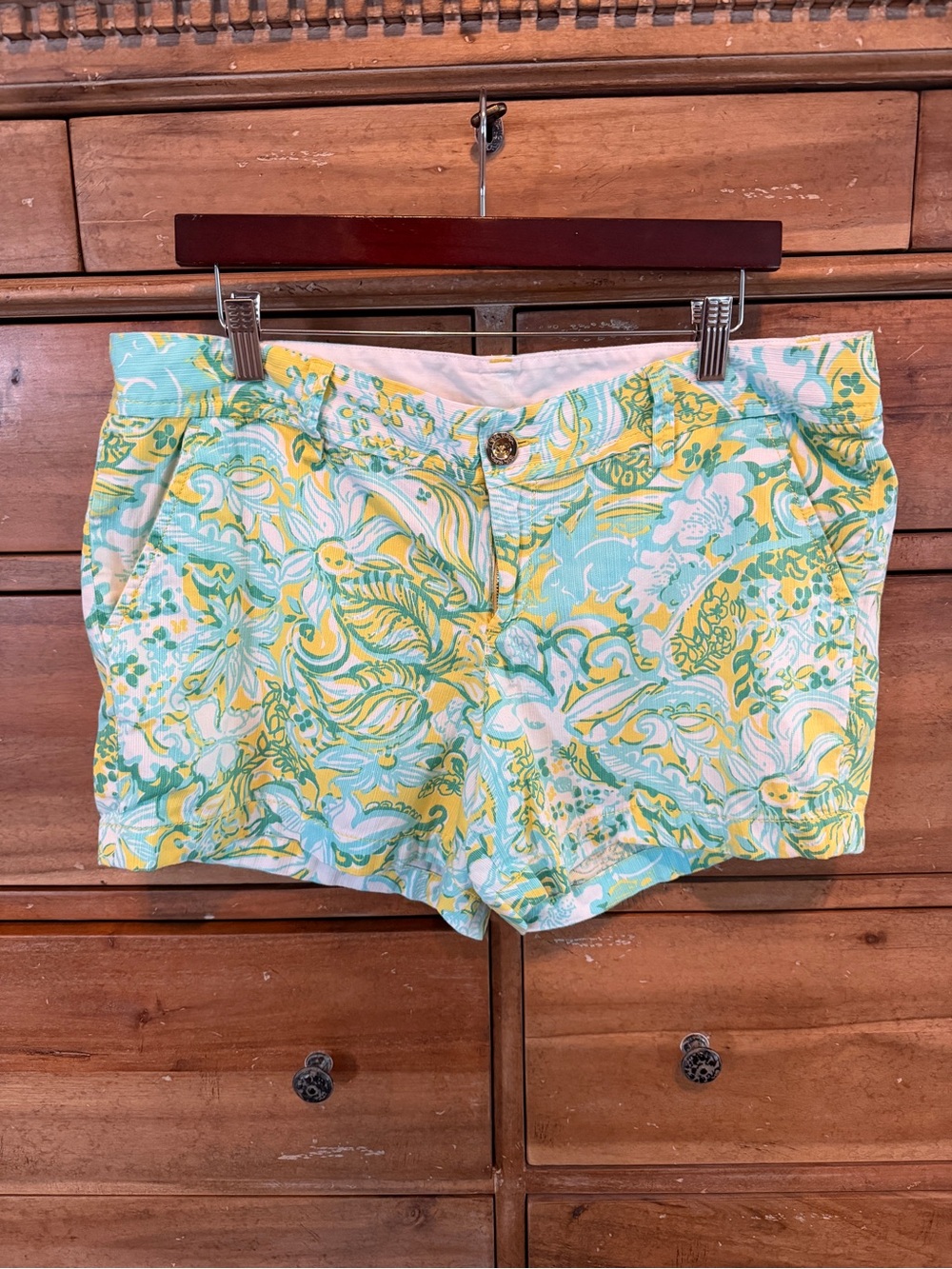 Lilly Pulitzer Callahan Shorts Beach Gypsy size 12. Beach 4” inseam like new
